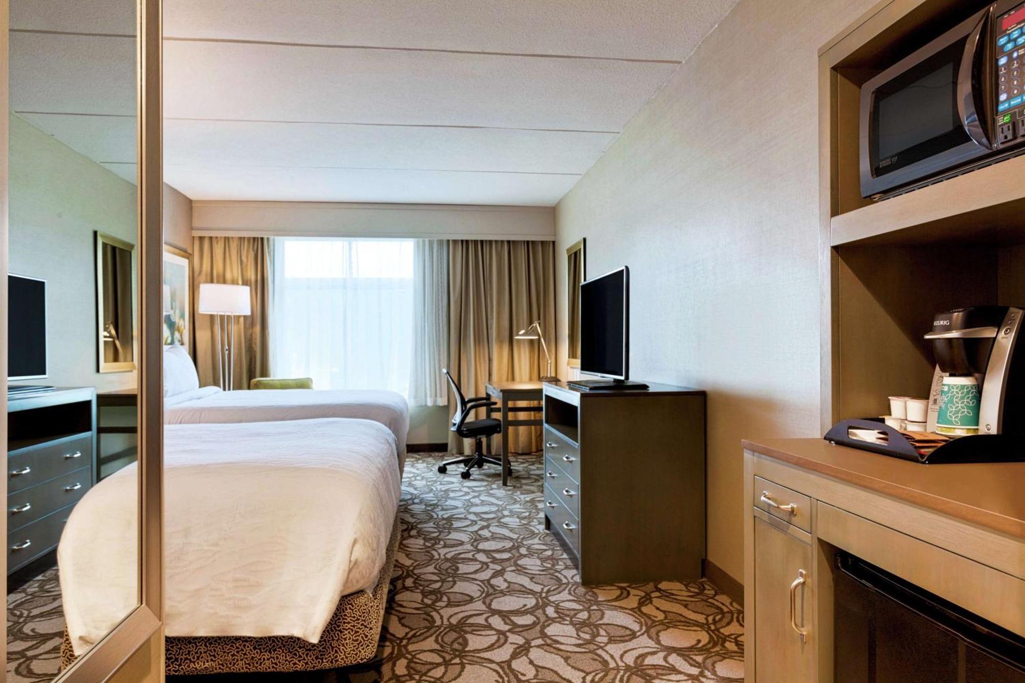 Hilton Garden Inn Lenox Pittsfield Exterior foto